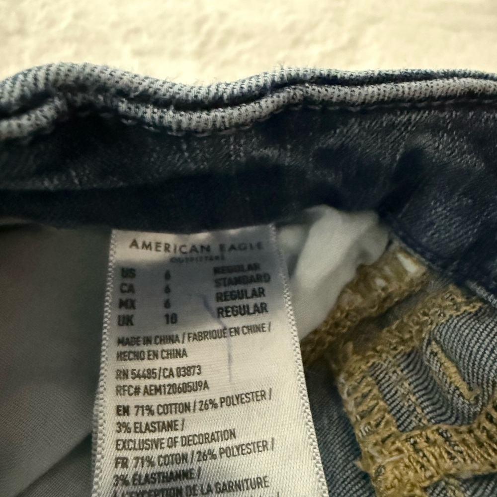 American Eagle Curvy Super Hi-Rise Distressed Jeggings Jeans 6 6R - Picture 7 of 10